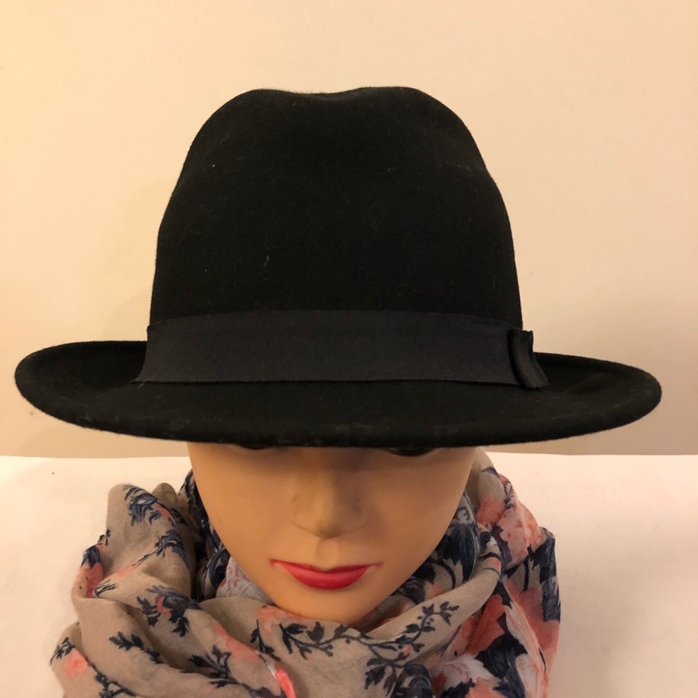 Fedora - Picture 2 of 5